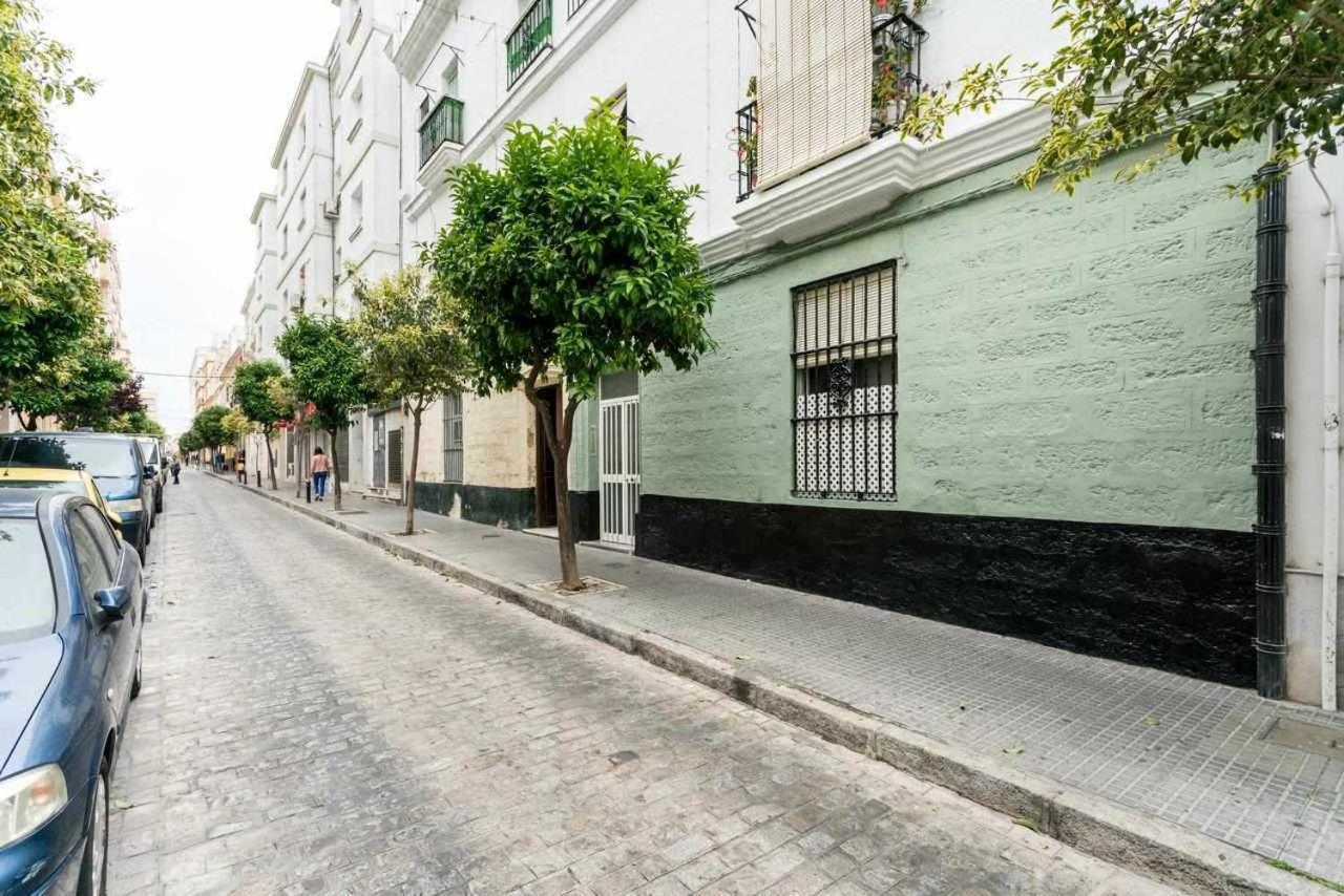 Apartamento Fantástico ático en el casco antiguo junta a la playa Cádiz Exterior foto